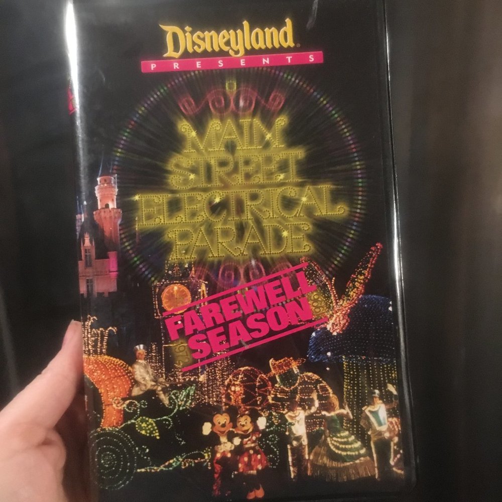 COPY  Disney - MS Electrical Light Parade VHS - 88 $12 OR FREE*